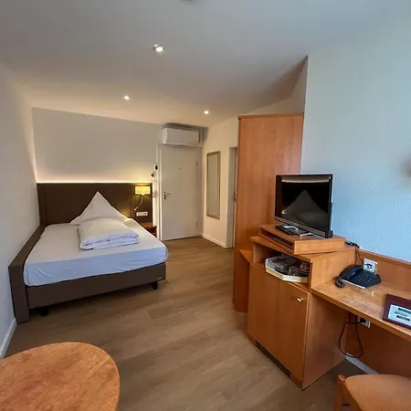 Akzent Atrium Baden Hotel 4*