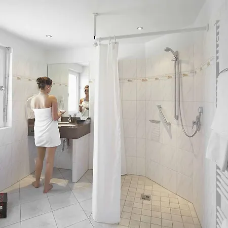 Akzent Atrium Baden Hotel 4*