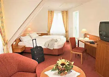 Hotel Akzent Atrium Baden 4*